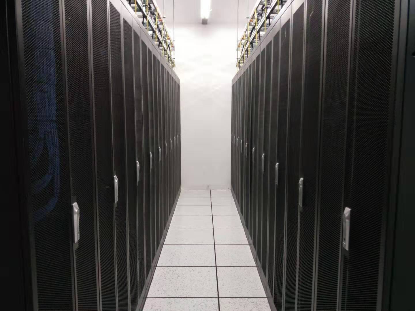 新龙IDC机柜促销季开启